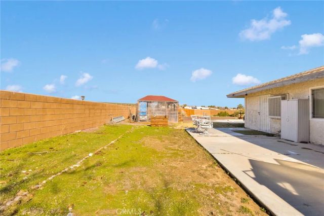 13720 Windward, Helendale, CA 92342