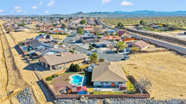 13720 Windward, Helendale, CA 92342
