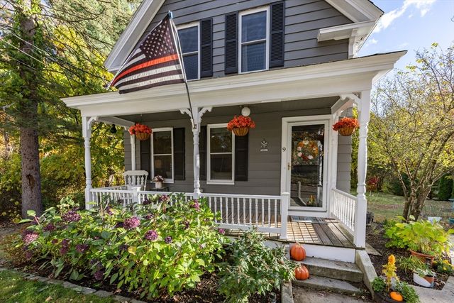 9 Wilson Ln, Chelmsford, MA 01863