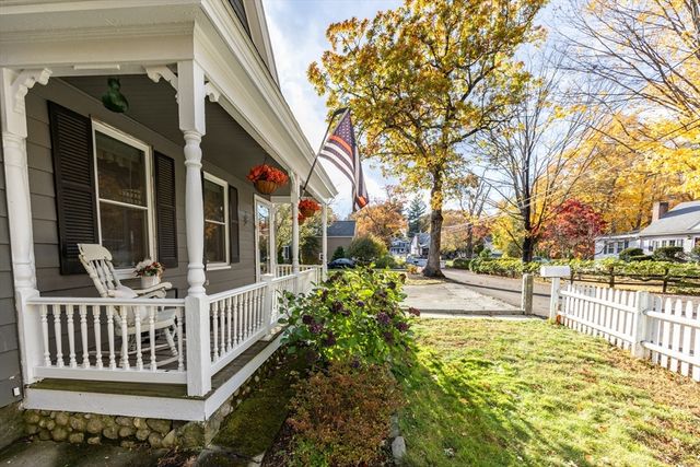 9 Wilson Ln, Chelmsford, MA 01863