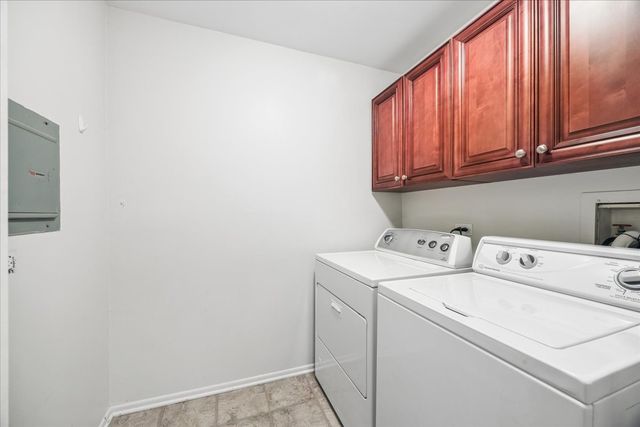 349 Newgate Court C1, Schaumburg, IL 60193