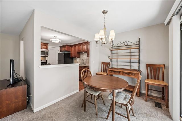 349 Newgate Court C1, Schaumburg, IL 60193