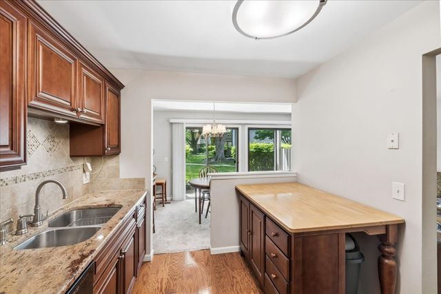 349 Newgate Court C1, Schaumburg, IL 60193