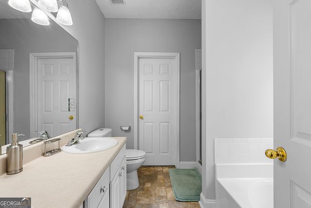 35 S Robin Lane, Newnan, GA 30263