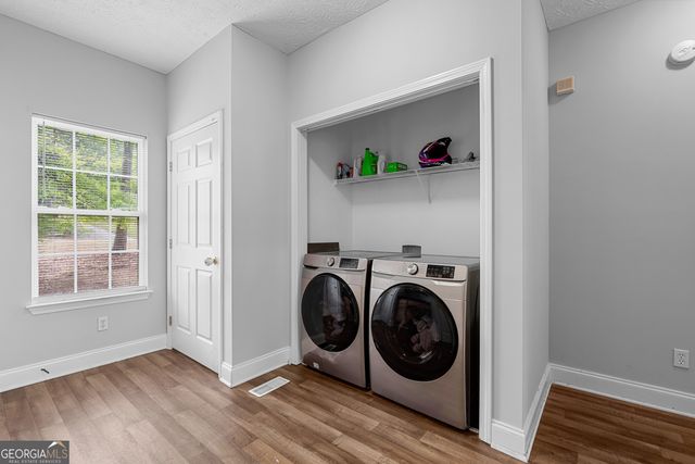 35 S Robin Lane, Newnan, GA 30263