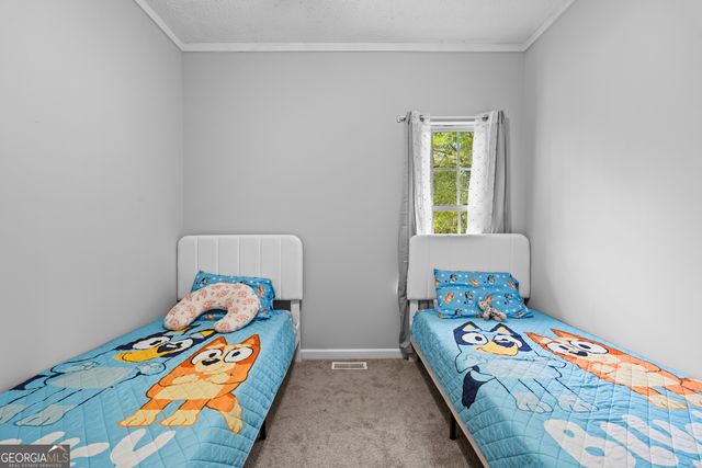 35 S Robin Lane, Newnan, GA 30263