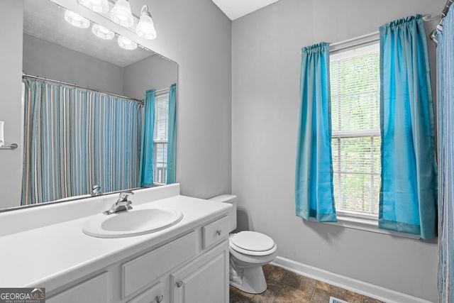 35 S Robin Lane, Newnan, GA 30263