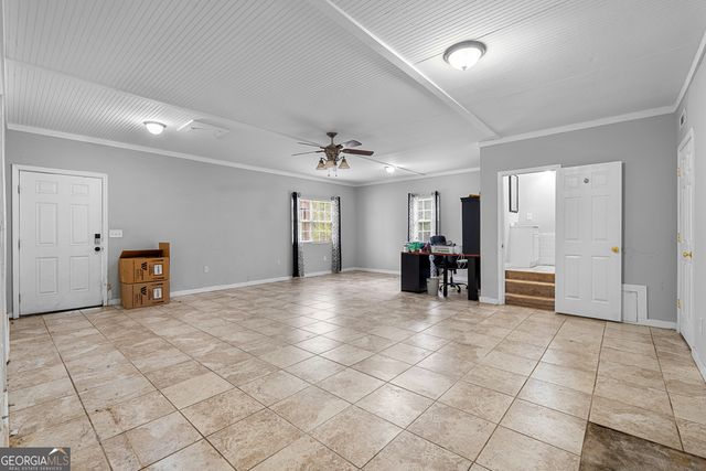 35 S Robin Lane, Newnan, GA 30263