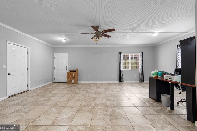 35 S Robin Lane, Newnan, GA 30263