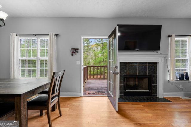 35 S Robin Lane, Newnan, GA 30263