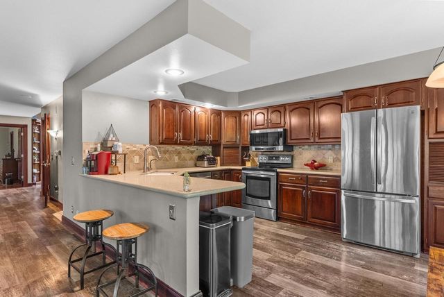 261 Riverwood DRIVE, Mishicot, WI 54228