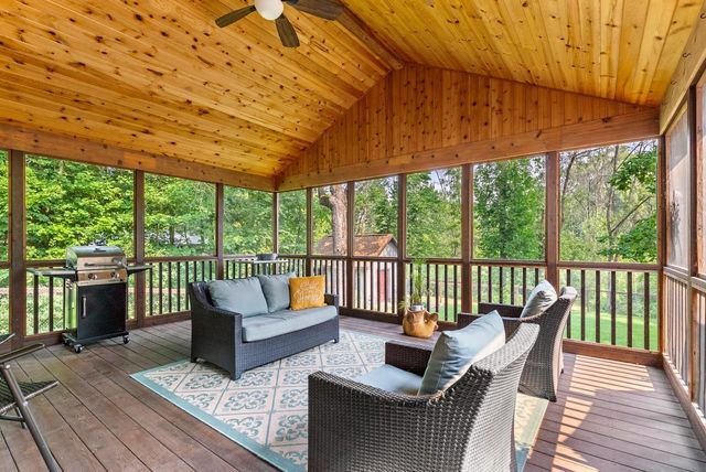 261 Riverwood DRIVE, Mishicot, WI 54228