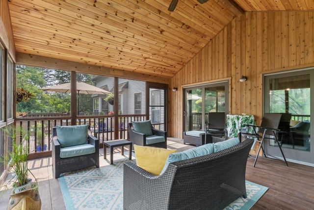 261 Riverwood DRIVE, Mishicot, WI 54228