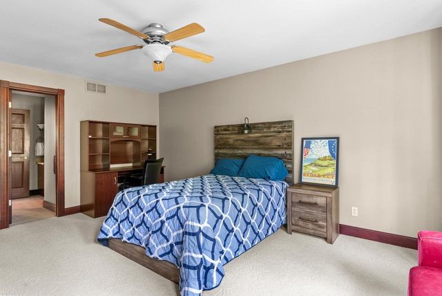 261 Riverwood DRIVE, Mishicot, WI 54228