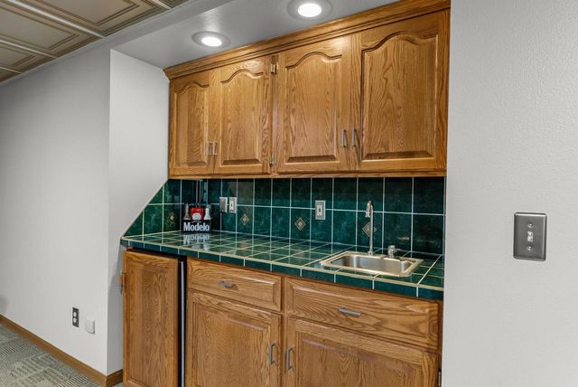 261 Riverwood DRIVE, Mishicot, WI 54228