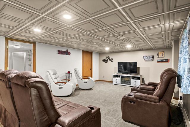 261 Riverwood DRIVE, Mishicot, WI 54228