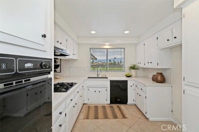 1450 Mariposa Drive, Corona, CA 92879