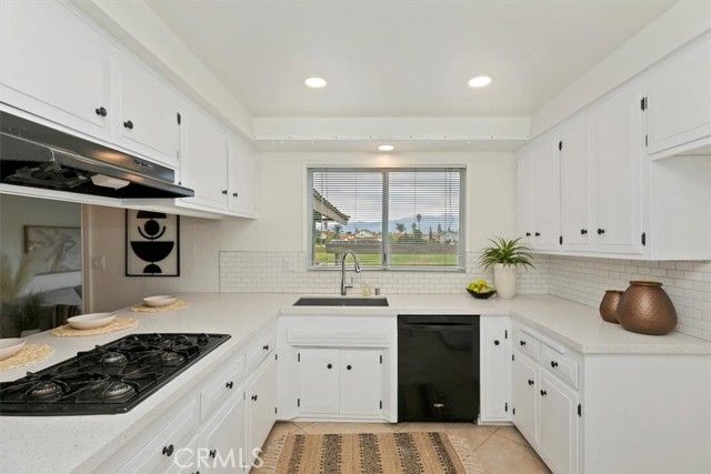 1450 Mariposa Drive, Corona, CA 92879