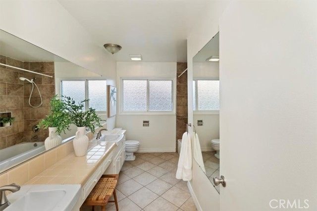 1450 Mariposa Drive, Corona, CA 92879