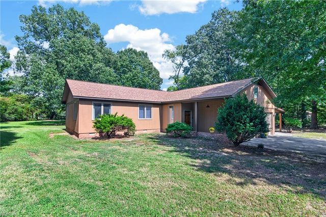 1673 Pine Tree DR, Gloucester Point, VA 23062