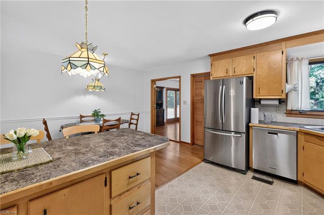 1673 Pine Tree DR, Gloucester Point, VA 23062