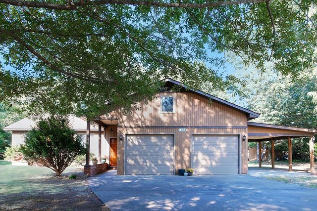 1673 Pine Tree DR, Gloucester Point, VA 23062