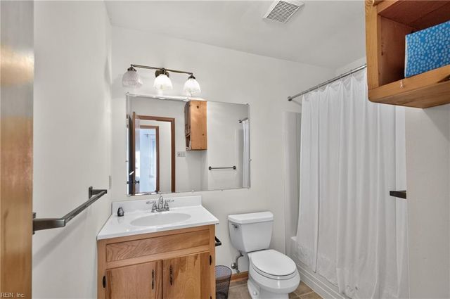 1673 Pine Tree DR, Gloucester Point, VA 23062