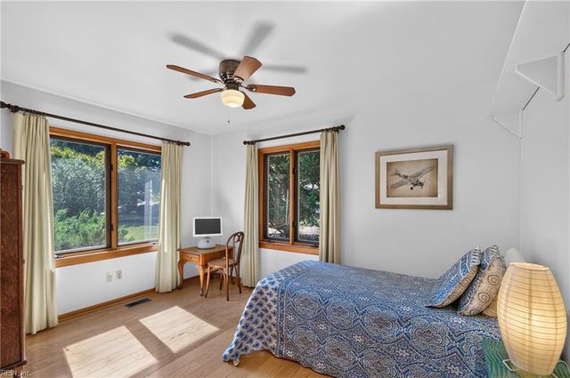 1673 Pine Tree DR, Gloucester Point, VA 23062