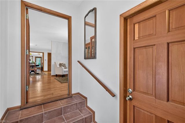 1673 Pine Tree DR, Gloucester Point, VA 23062