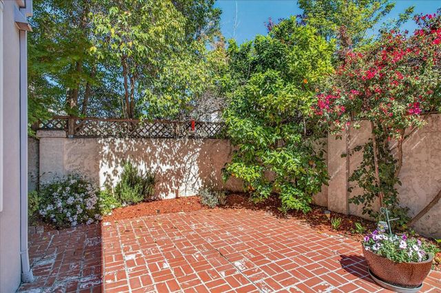 205 Houghton Street, Mountain View, CA 94041