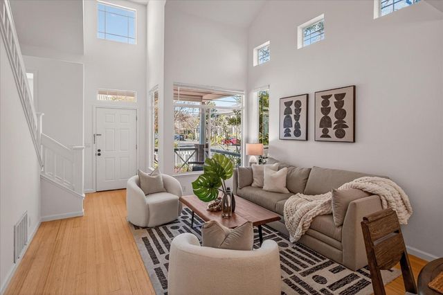 205 Houghton Street, Mountain View, CA 94041