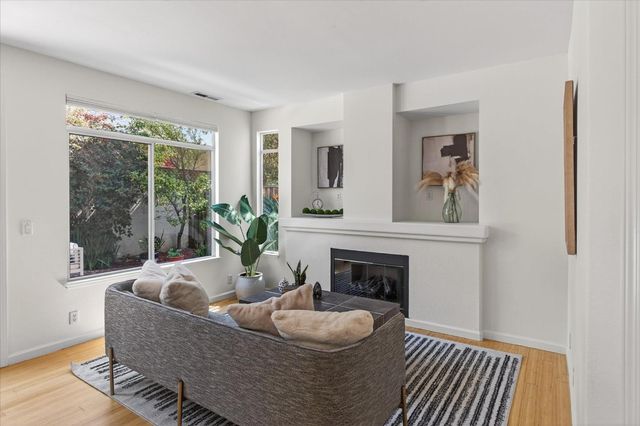 205 Houghton Street, Mountain View, CA 94041