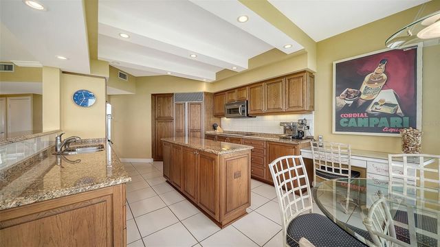 545 SANCTUARY DRIVE B506, Longboat Key, FL 34228