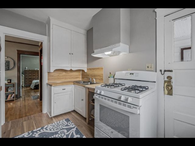 885 Ottawa Avenue, West Saint Paul, MN 55118