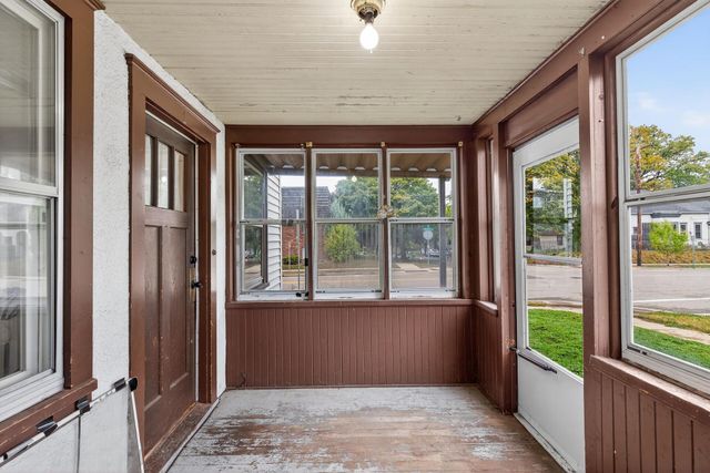 885 Ottawa Avenue, West Saint Paul, MN 55118