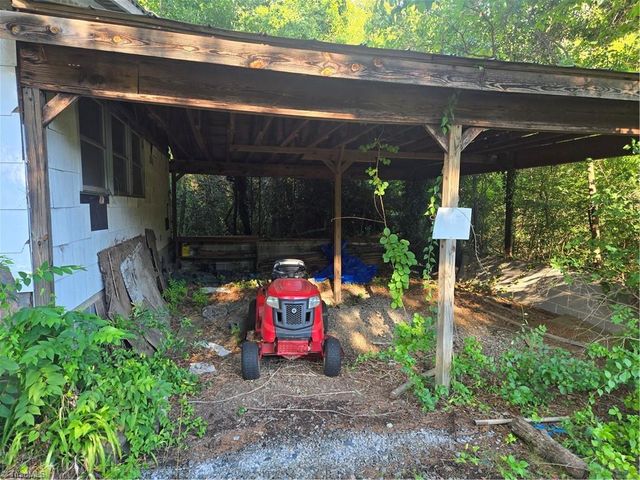 1801 Amos Street, Reidsville, NC 27320