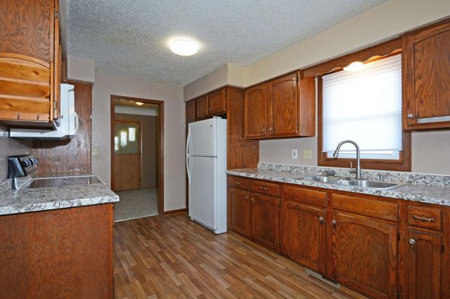 1483 3rd Street E, Saint Paul, MN 55106