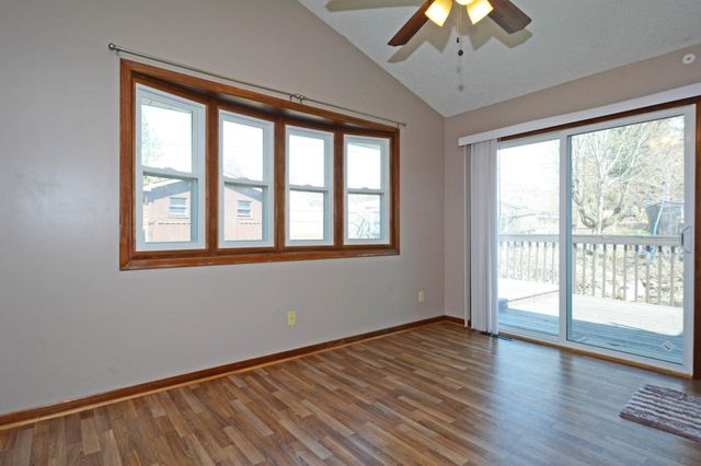 1483 3rd Street E, Saint Paul, MN 55106