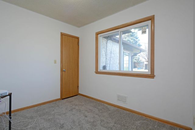 1483 3rd Street E, Saint Paul, MN 55106