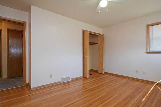 1483 3rd Street E, Saint Paul, MN 55106