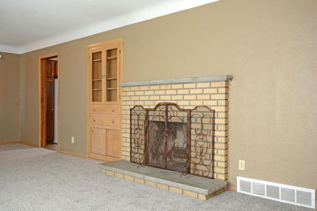 1483 3rd Street E, Saint Paul, MN 55106