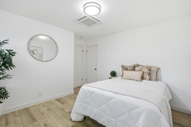 Ellsworth Place, Palo Alto, CA 94306