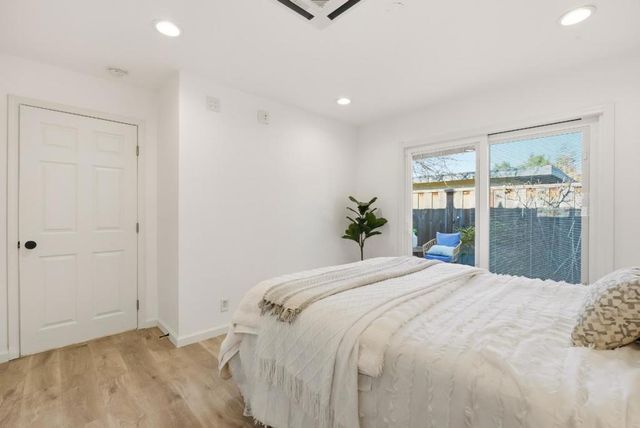 Ellsworth Place, Palo Alto, CA 94306