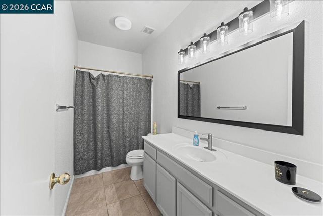 563 Silver Saddle Dr, Pittsburg, CA 94565