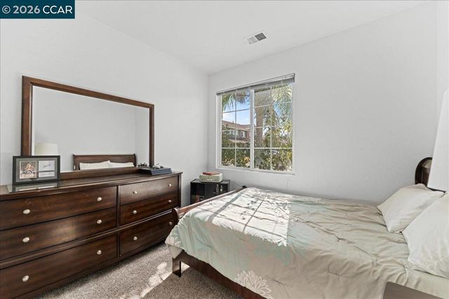 563 Silver Saddle Dr, Pittsburg, CA 94565