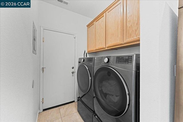 563 Silver Saddle Dr, Pittsburg, CA 94565