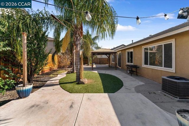 563 Silver Saddle Dr, Pittsburg, CA 94565