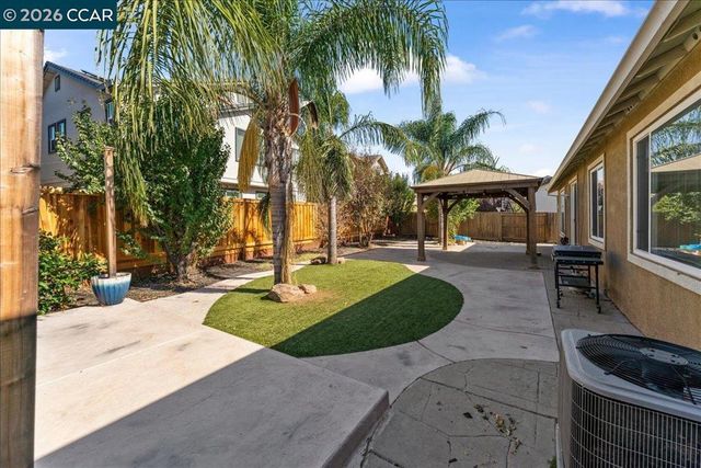 563 Silver Saddle Dr, Pittsburg, CA 94565