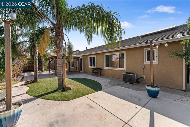 563 Silver Saddle Dr, Pittsburg, CA 94565