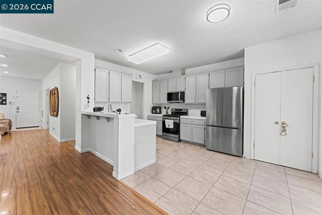 563 Silver Saddle Dr, Pittsburg, CA 94565